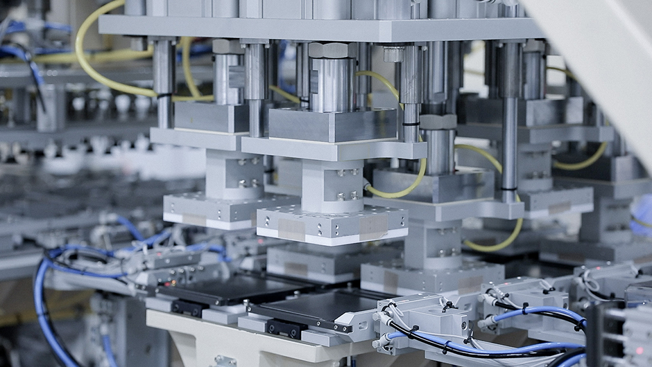 A Photo of Multi-Head Equipment Process